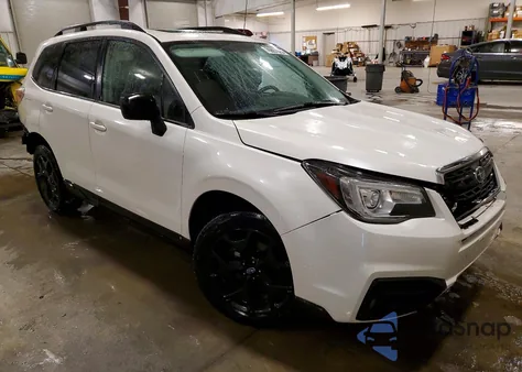 2018 Subaru Forester 2.5I Premium из США, поврежденный, VIN JF2SJAEC9JH485791